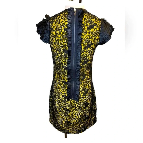 Forever 21 Lace Mini Dress Size Small - Picture 2 of 4